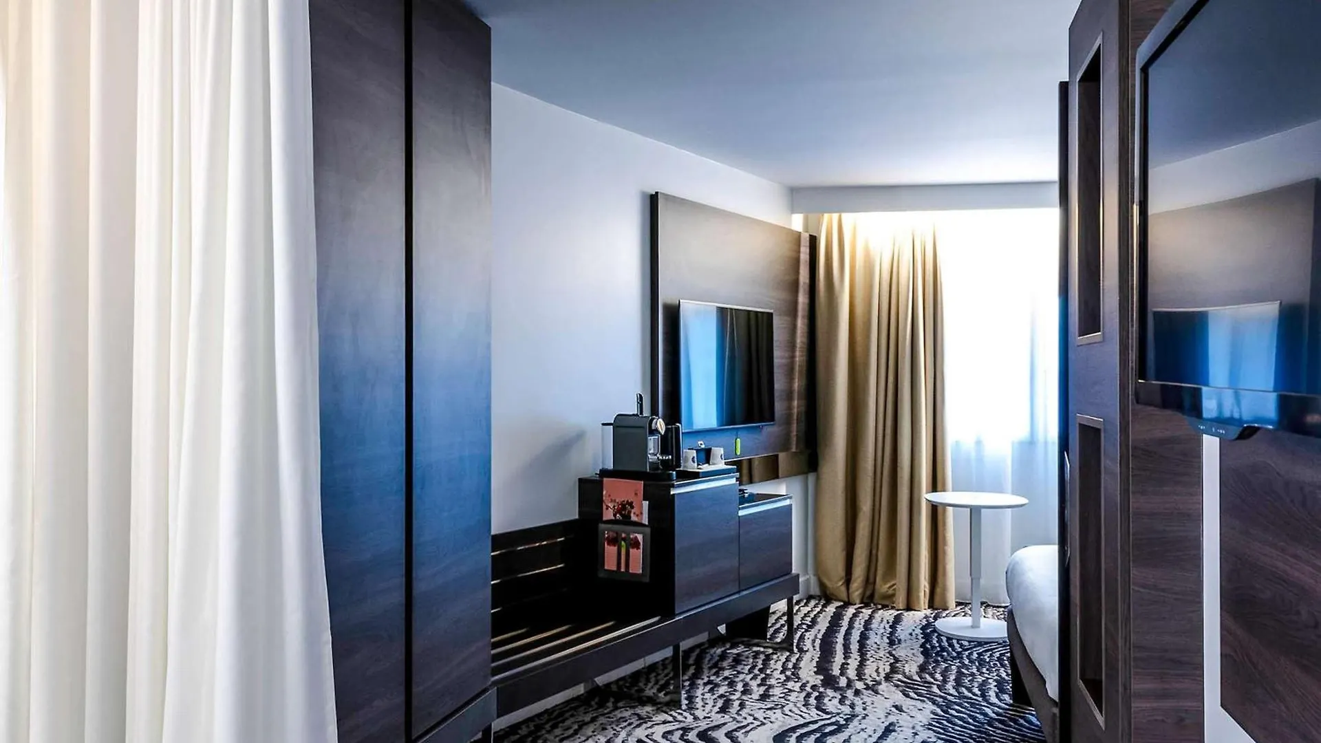 Novotel 14 Porte D'orleans 4*