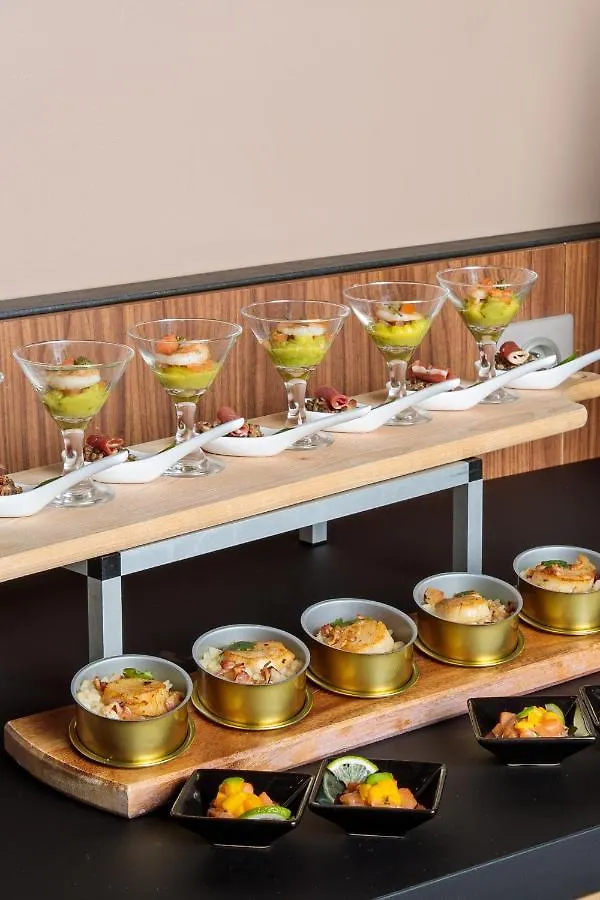 Hotel Novotel 14 Porte D'orléans 4*