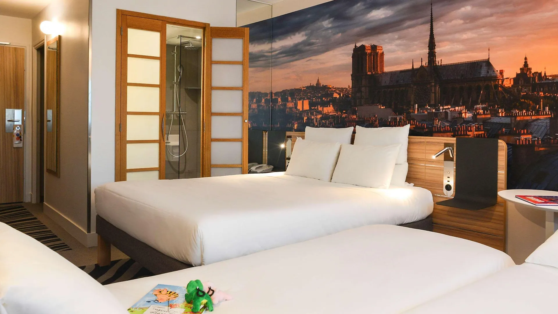Novotel 14 Porte D'orleans Hotel 4*