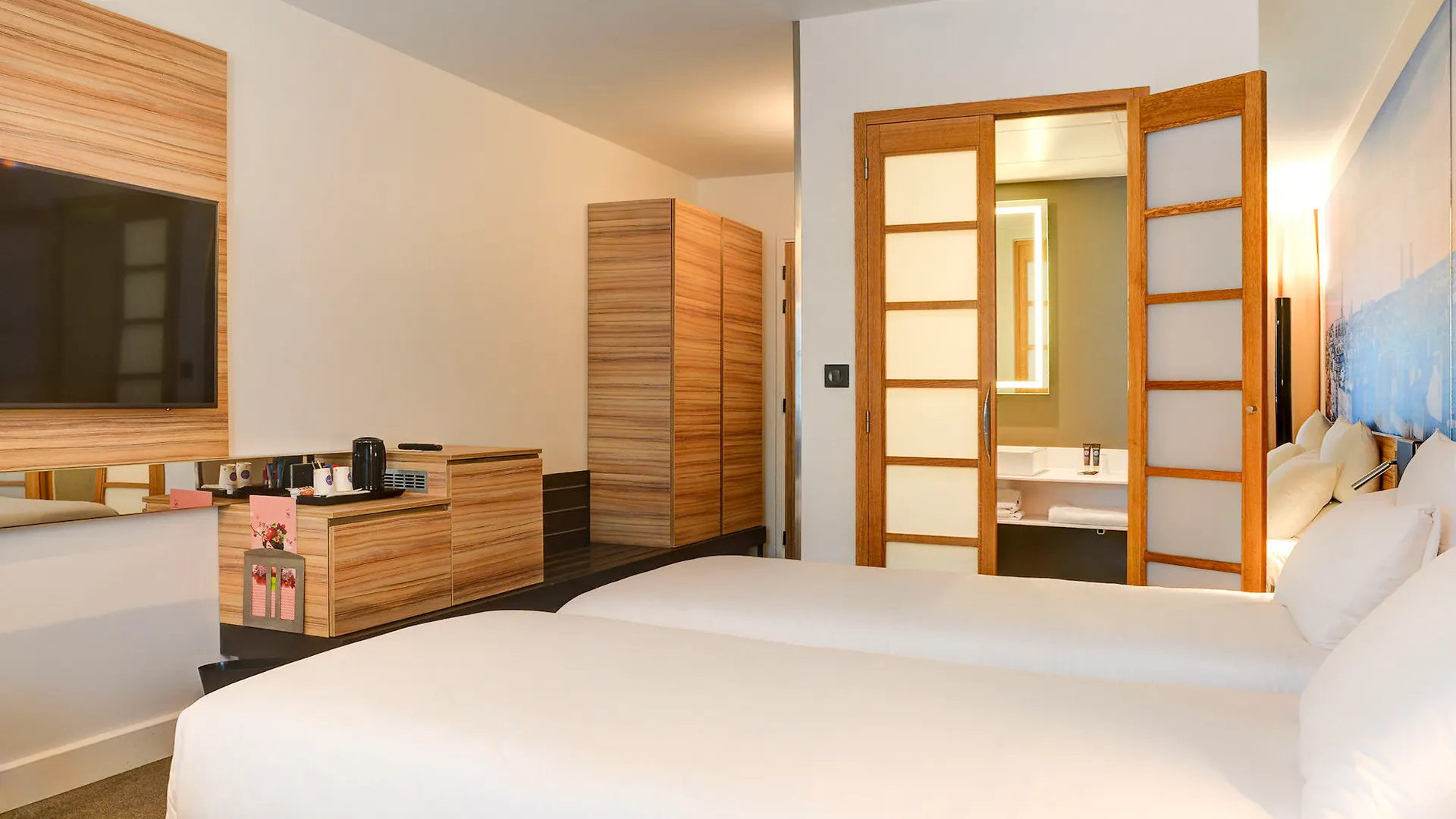 Novotel 14 Porte D'orleans Hotel